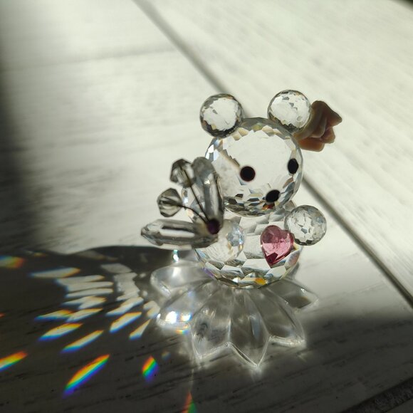 Miniature Crystal Bear Figurine With Heart, Flower, and Butterfly - Beautiful - Picture 6 of 10